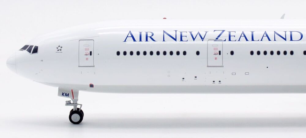 INFLIGHT 200 B777-319/ER AIR NEW ZEALAND REG: ZK-OKM WITH STAND (LTD 100 MODELS)