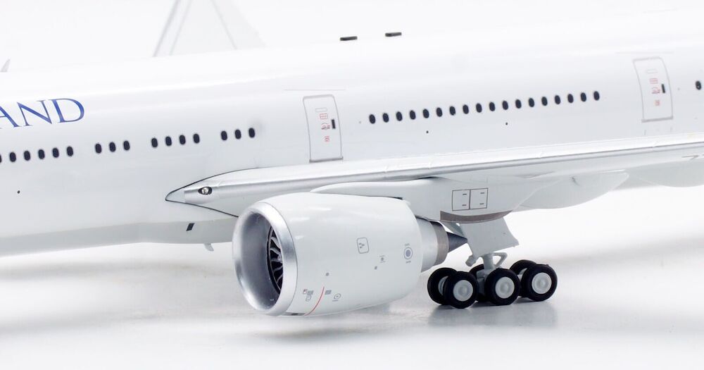 INFLIGHT 200 B777-319/ER AIR NEW ZEALAND REG: ZK-OKM WITH STAND (LTD 100 MODELS)