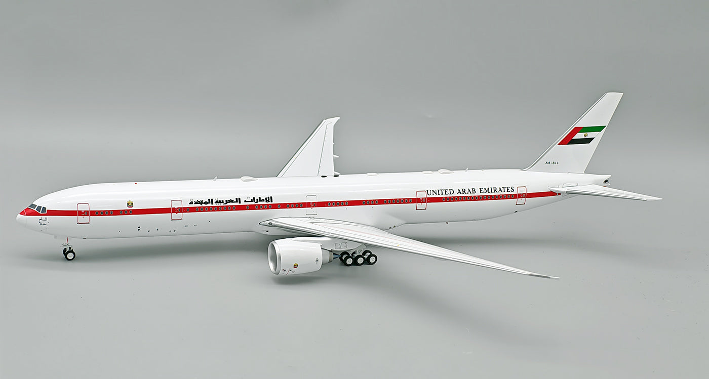 INFLIGHT 200 B777-35R/ER UNITED ARAB EMIRATES / ABU DHABI AMIRI FLIGHT REG: A6-SIL