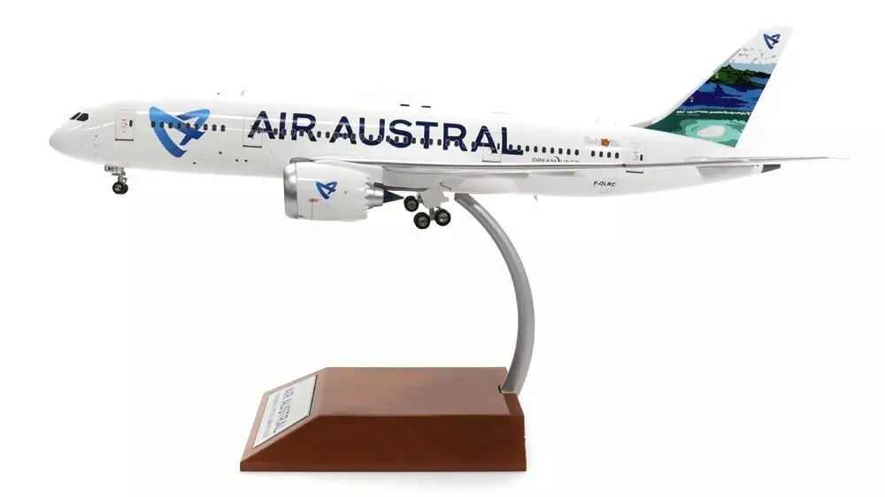 INFLIGHT 200 B787-8 AIR AUSTRAL REG: F-OLRC