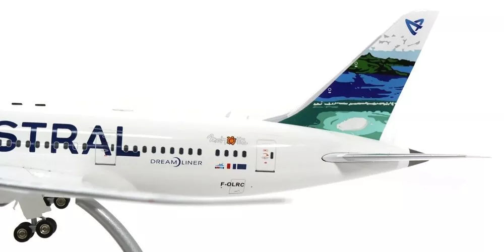 INFLIGHT 200 B787-8 AIR AUSTRAL REG: F-OLRC