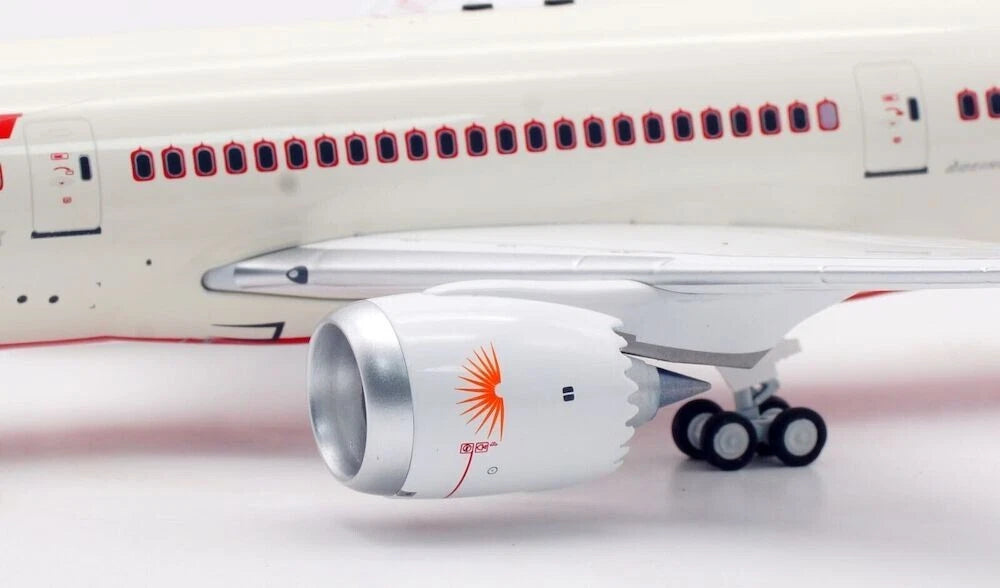 INFLIGHT 200 B787-8 DREAMLINER AIR INDIA REG: VT-ANQ
