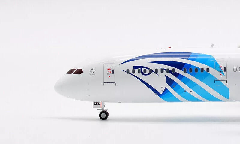 INFLIGHT 200 B787 EGYPTAIR REG: SU-GER WITH STAND