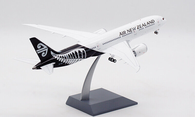 INFLIGHT 200 B787-9 AIR NEW ZEALAND REG: ZK-NZN