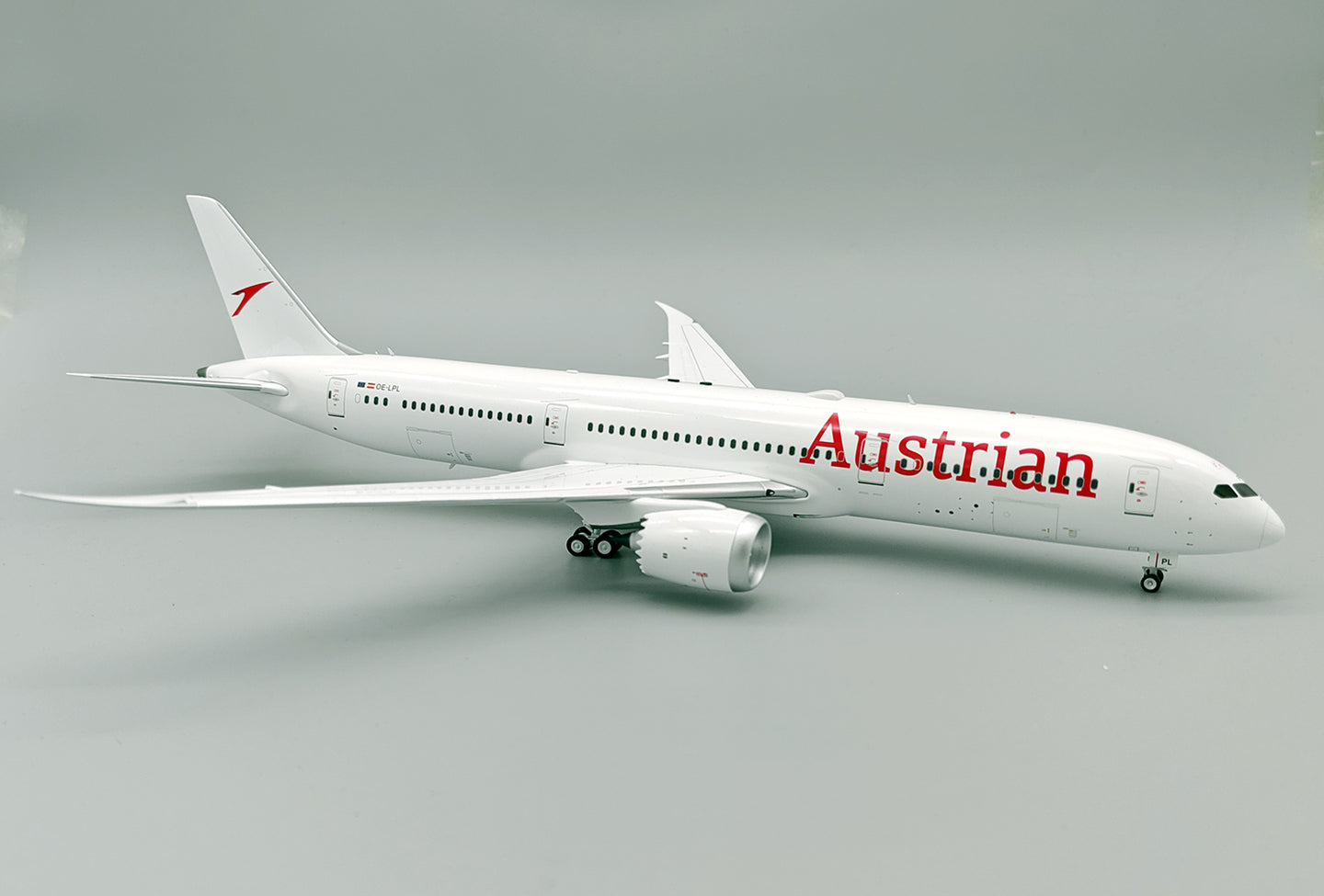 INFLIGHT 200 B787-9 DREAMLINER AUSTRIAN AIRLINES REG: OE-LPL