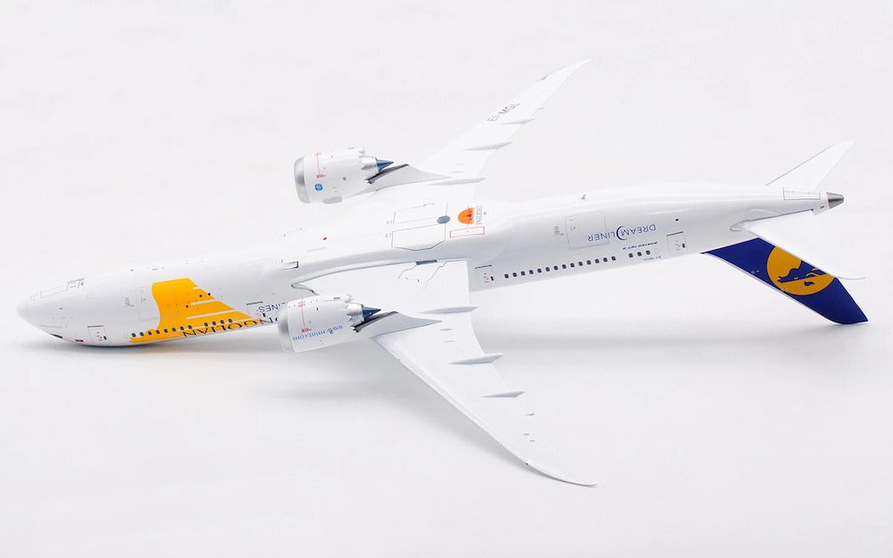INFLIGHT 200 B787-9 DREAMLINER MIAT MONGOLIAN AIRLINES REG: EI-MGL