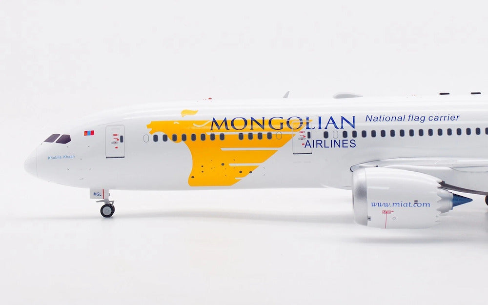 INFLIGHT 200 B787-9 DREAMLINER MIAT MONGOLIAN AIRLINES REG: EI-MGL