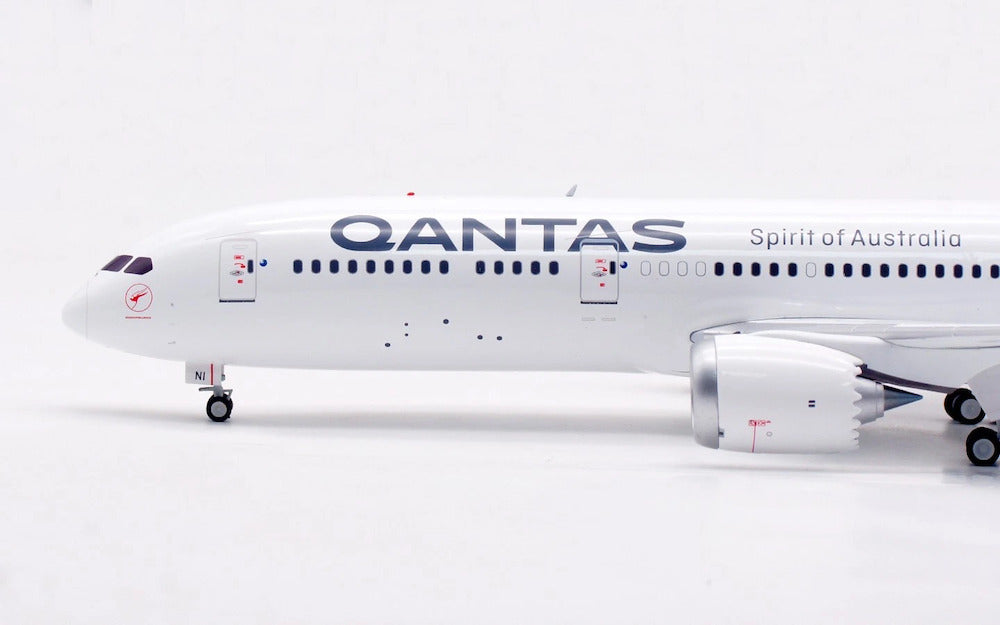 INFLIGHT 200 B787-9 DREAMLINER QANTAS REG: VH-ZNI