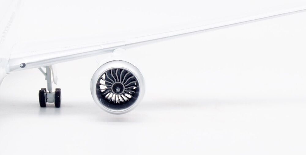 INFLIGHT 200 B787-9 DREAMLINER VISTARA REG: VT-TSQ