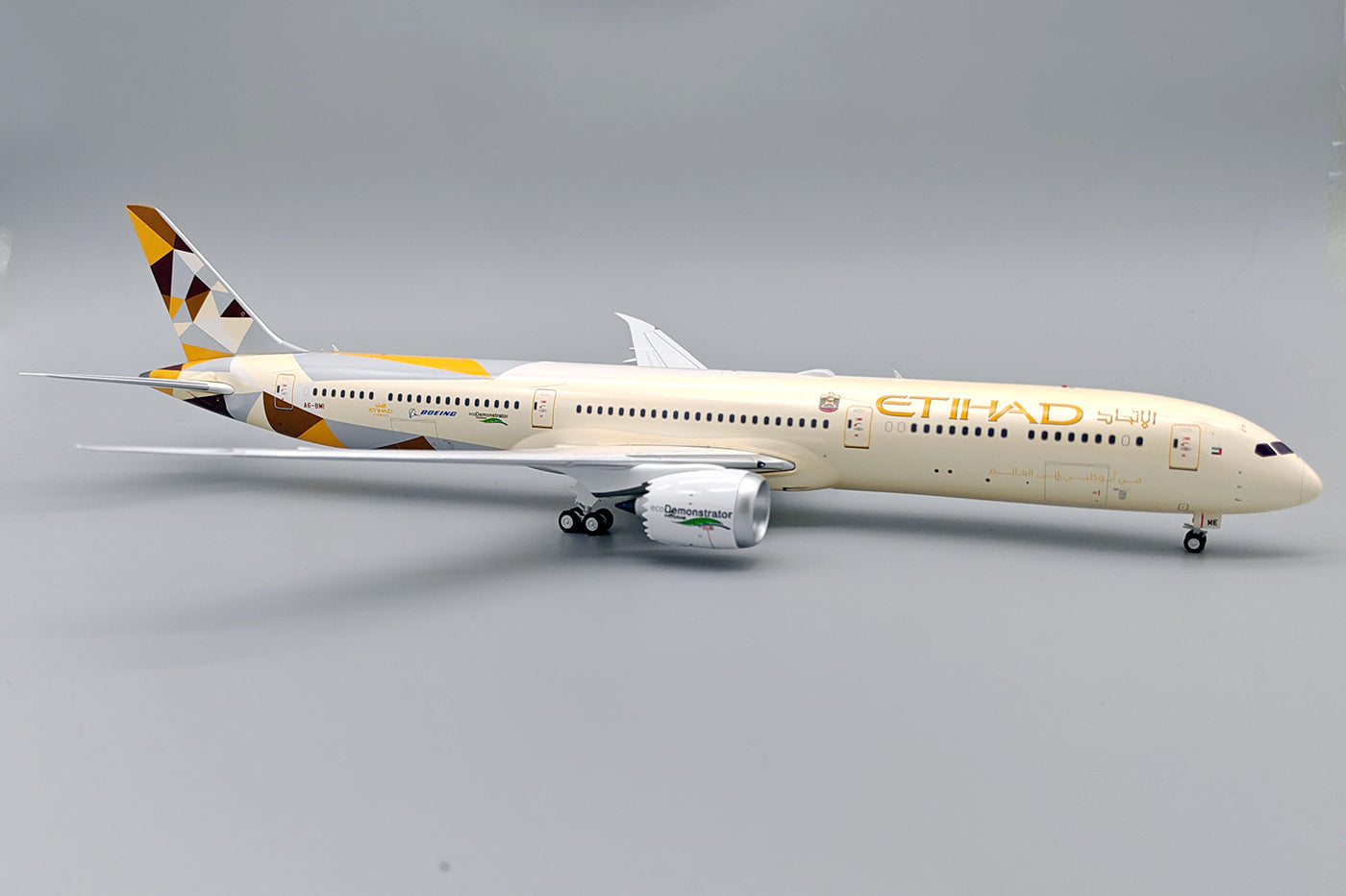 INFLIGHT 200 B787-10 DREAMLINER ETIHAD AIRWAYS REG: A6-BMI