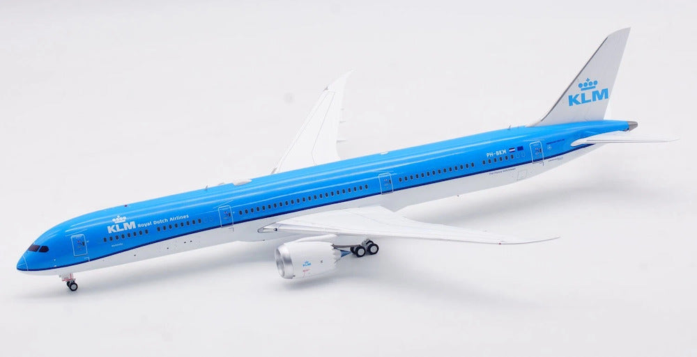 INFLIGHT 200 B787-10 DREAMLINER KLM - ROYAL DUTCH AIRLINES REG: PH-BKM