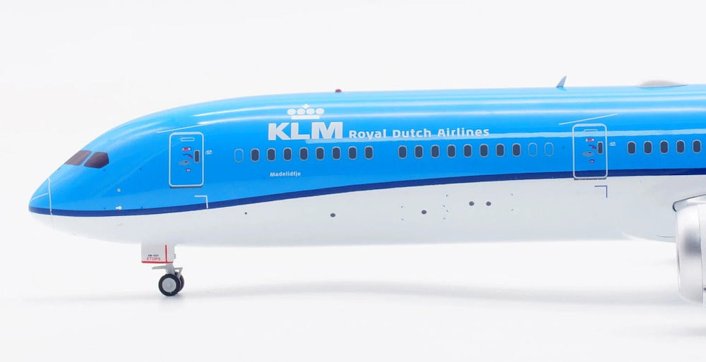 INFLIGHT 200 B787-10 DREAMLINER KLM - ROYAL DUTCH AIRLINES REG: PH-BKM