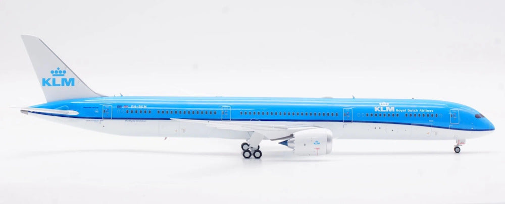 INFLIGHT 200 B787-10 DREAMLINER KLM - ROYAL DUTCH AIRLINES REG: PH-BKM