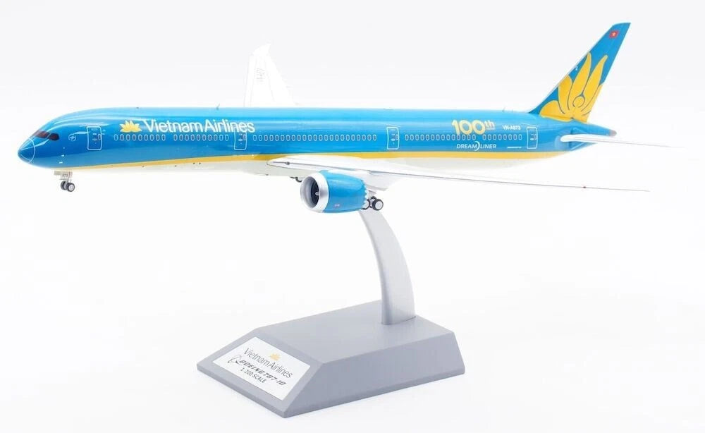 INFLIGHT 200 B787-10 DREAMLINER VIETNAM AIRLINES REG: VN-A873
