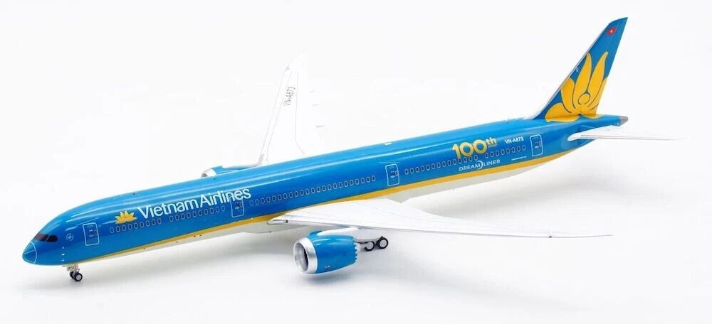 INFLIGHT 200 B787-10 DREAMLINER VIETNAM AIRLINES REG: VN-A873
