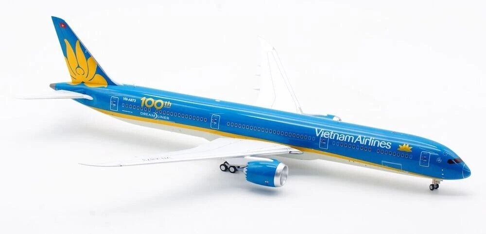 INFLIGHT 200 B787-10 DREAMLINER VIETNAM AIRLINES REG: VN-A873