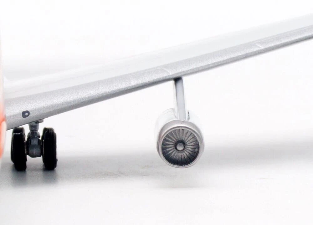 INFLIGHT 200 DC-8-62 AEROMEXICO REG: XA-AMS