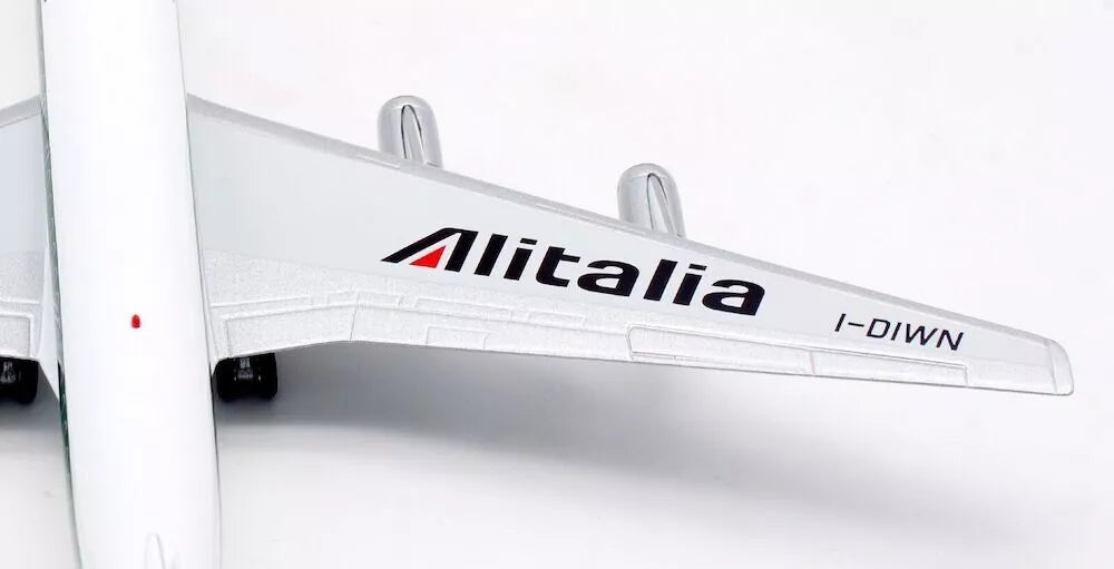 INFLIGHT 200  DC-8-62H ALITALIA REG: I-DIWN