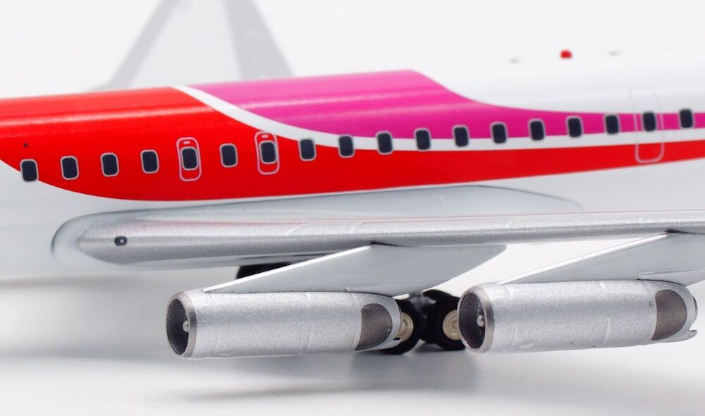 INFLIGHT 200 DC-8-62H/CF HAWAIIAN AIR REG: N3931A