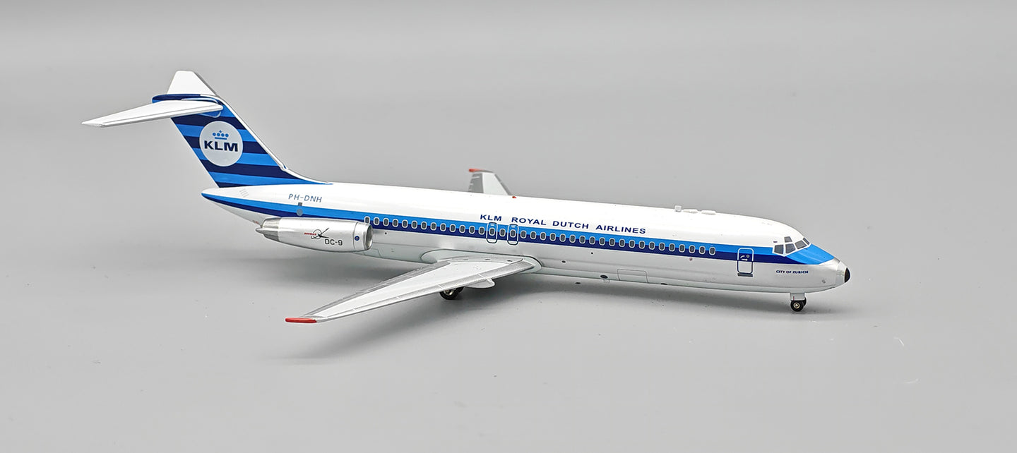 INFLIGHT 200 DC-9-32 ROYAL DUTCH AIRLINES (KLM) REG: PH-DNH