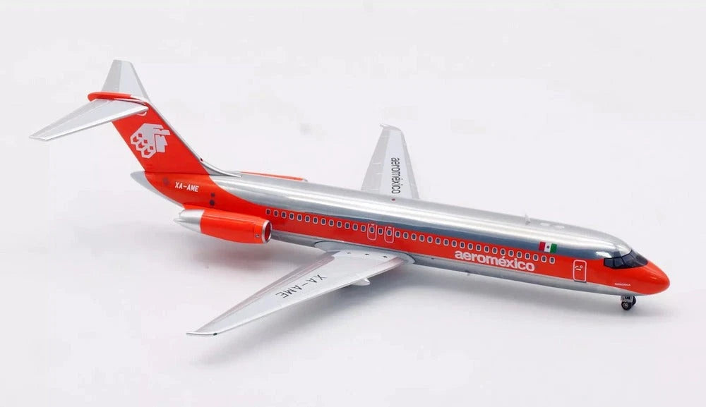 INFLIGHT 200 DC-9-32/33F AEROMEXICO REG: XA-AME