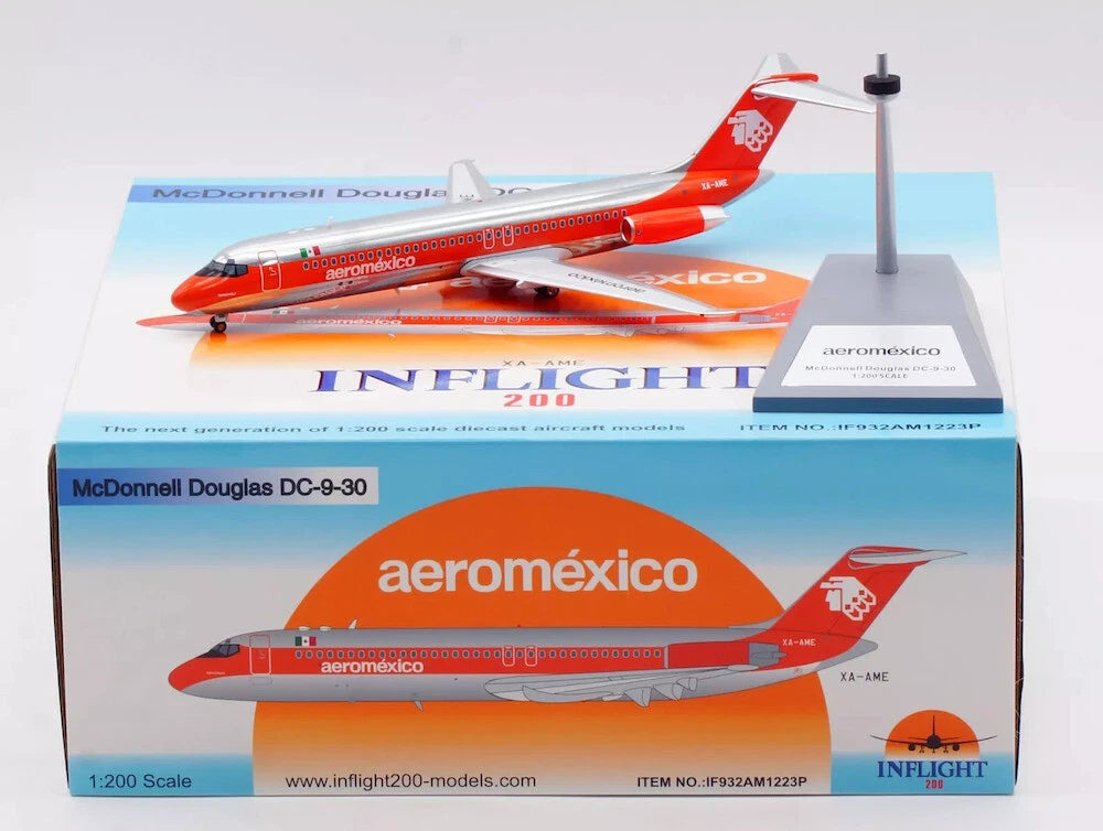 INFLIGHT 200 DC-9-32/33F AEROMEXICO REG: XA-AME