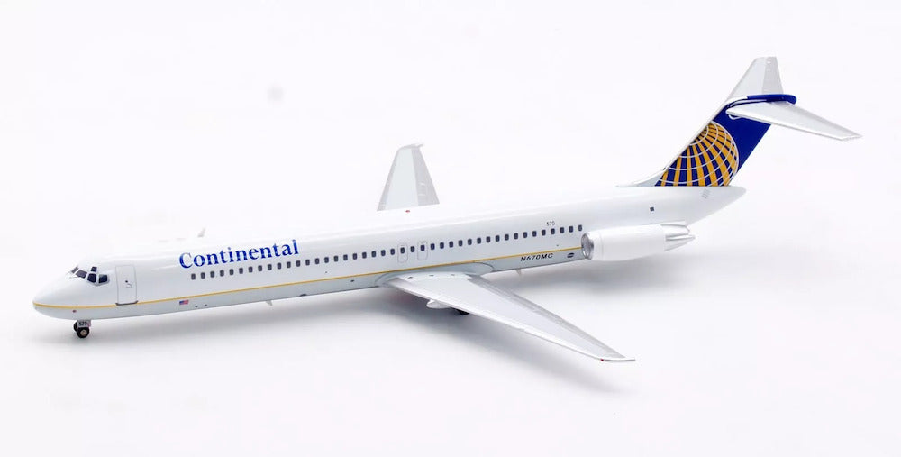 INFLIGHT 200  DC-9-51 CONTINENTAL REG: 670MC