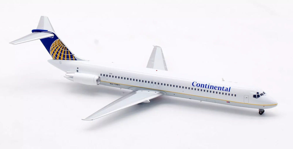 INFLIGHT 200  DC-9-51 CONTINENTAL REG: 670MC