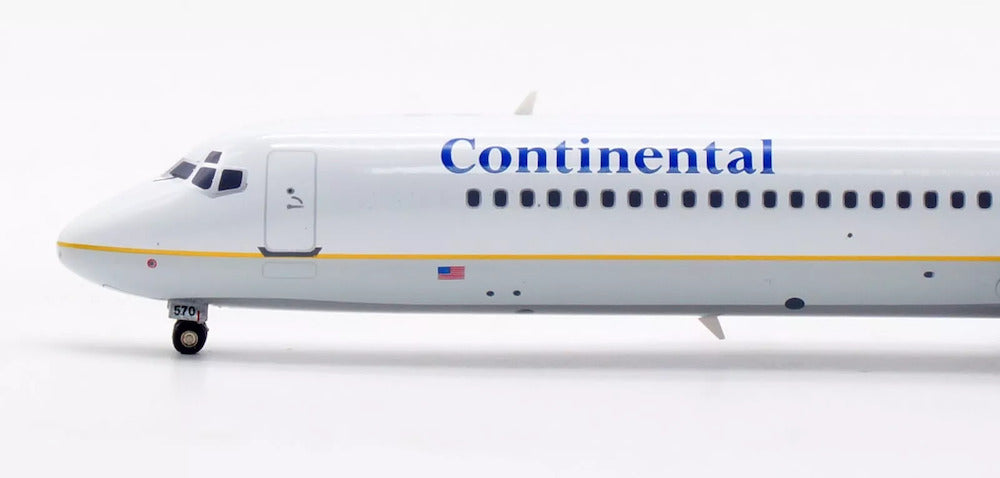 INFLIGHT 200  DC-9-51 CONTINENTAL REG: 670MC