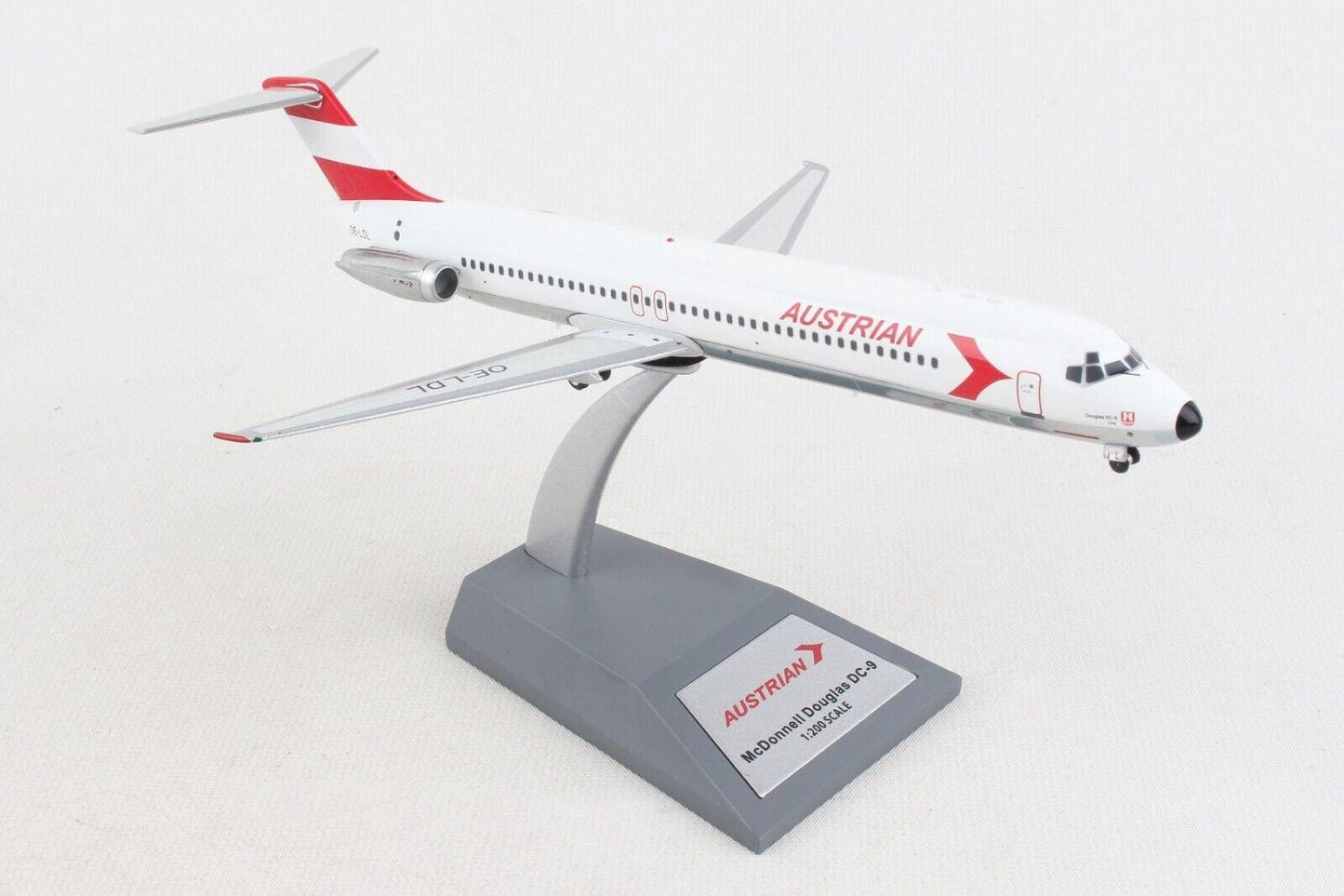 INFLIGHT 200 DC-9-51 AUSTRIAN AIRLINES REG: OE-LDL