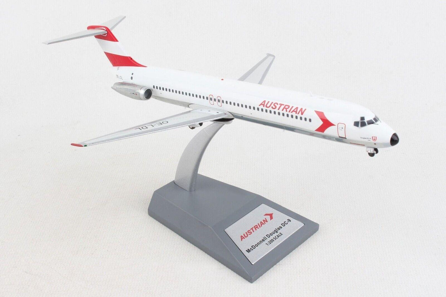 INFLIGHT 200 DC-9-51 AUSTRIAN AIRLINES REG: OE-LDL