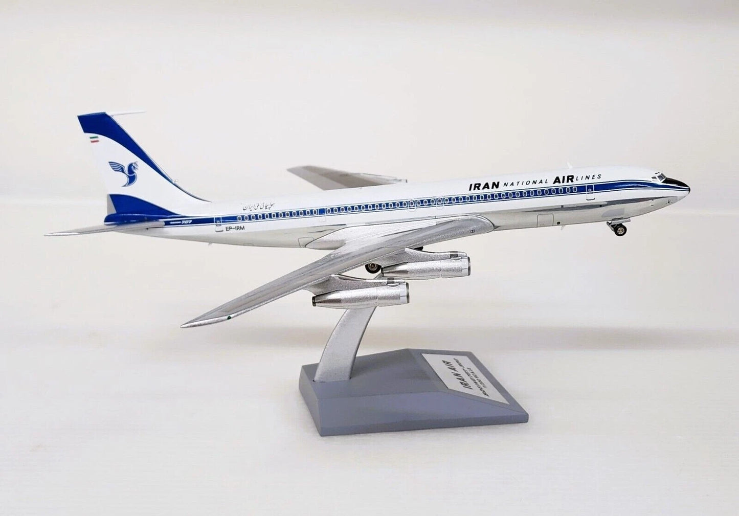 INFLIGHT 200 B707-386C IRAN NATIONAL AIRLINES REG: EP-IRM