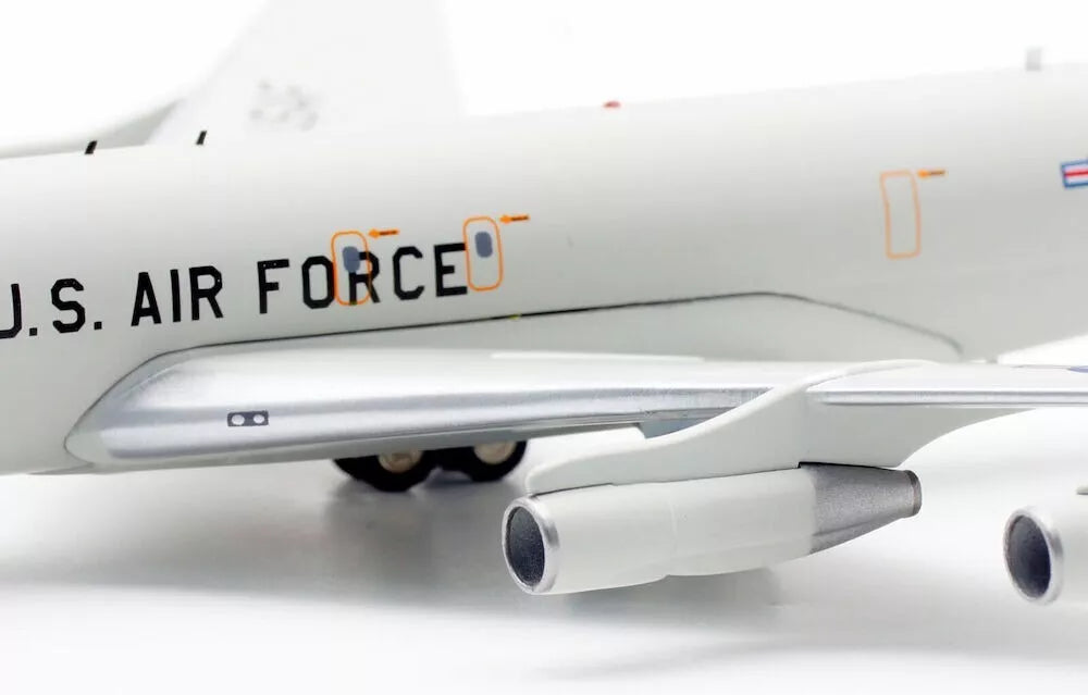 INFLIGHT 200 BOEING TC-18E (707-331C) US AIR FORCE REG: 81-0893