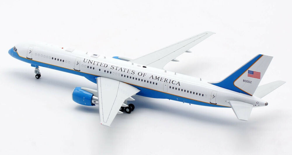 INFLIGHT 200 BOEING C-32A (757-200) USA AIR FORCE WITH STAND