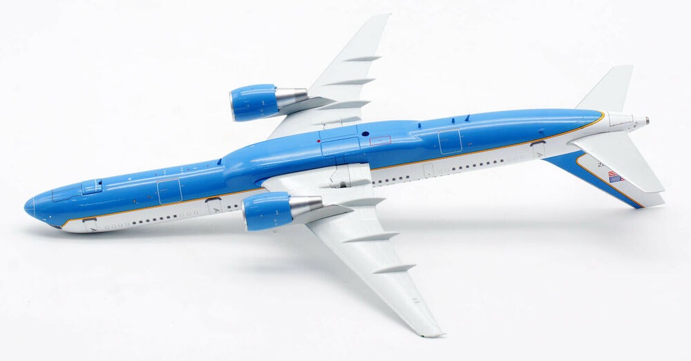 INFLIGHT 200 BOEING C-32A (757-200) USA AIR FORCE WITH STAND