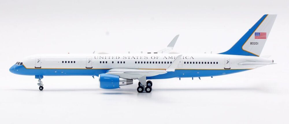 INFLIGHT 200 BOEING C-32A (757-2G4) USAF REG: 98-0001