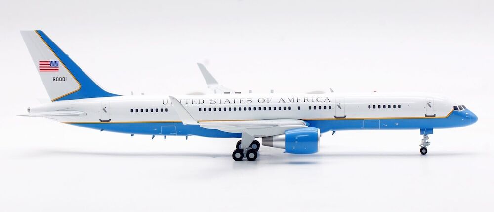 INFLIGHT 200 BOEING C-32A (757-2G4) USAF REG: 98-0001