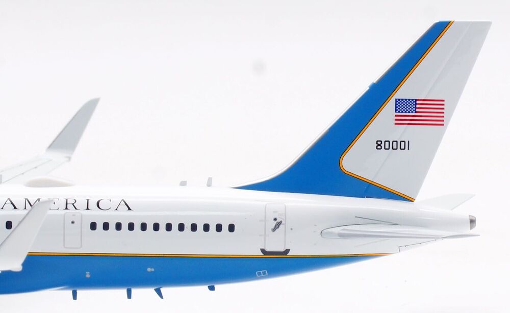 INFLIGHT 200 BOEING C-32A (757-2G4) USAF REG: 98-0001