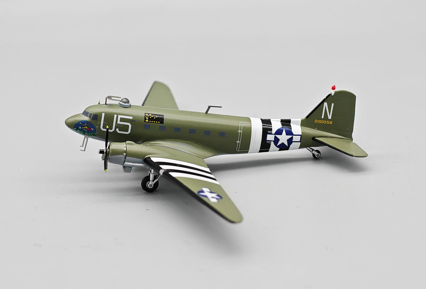 INFLIGHT 200 C-47A SKYTRAIN (DC-3) USAF "BUZZ BUGGY" REG: 42-100558
