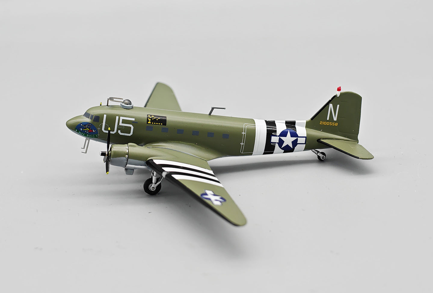 INFLIGHT 200 C-47A SKYTRAIN (DC-3) USAF "BUZZ BUGGY" REG: 42-100558