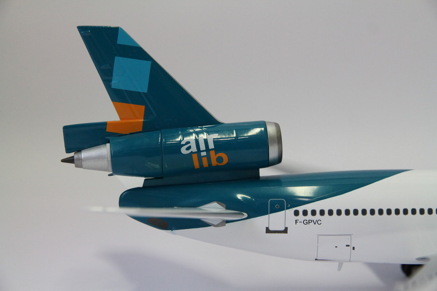 INFLIGHT 200 DC-10-30 AIR LIBERTE REG: F-GPVC
