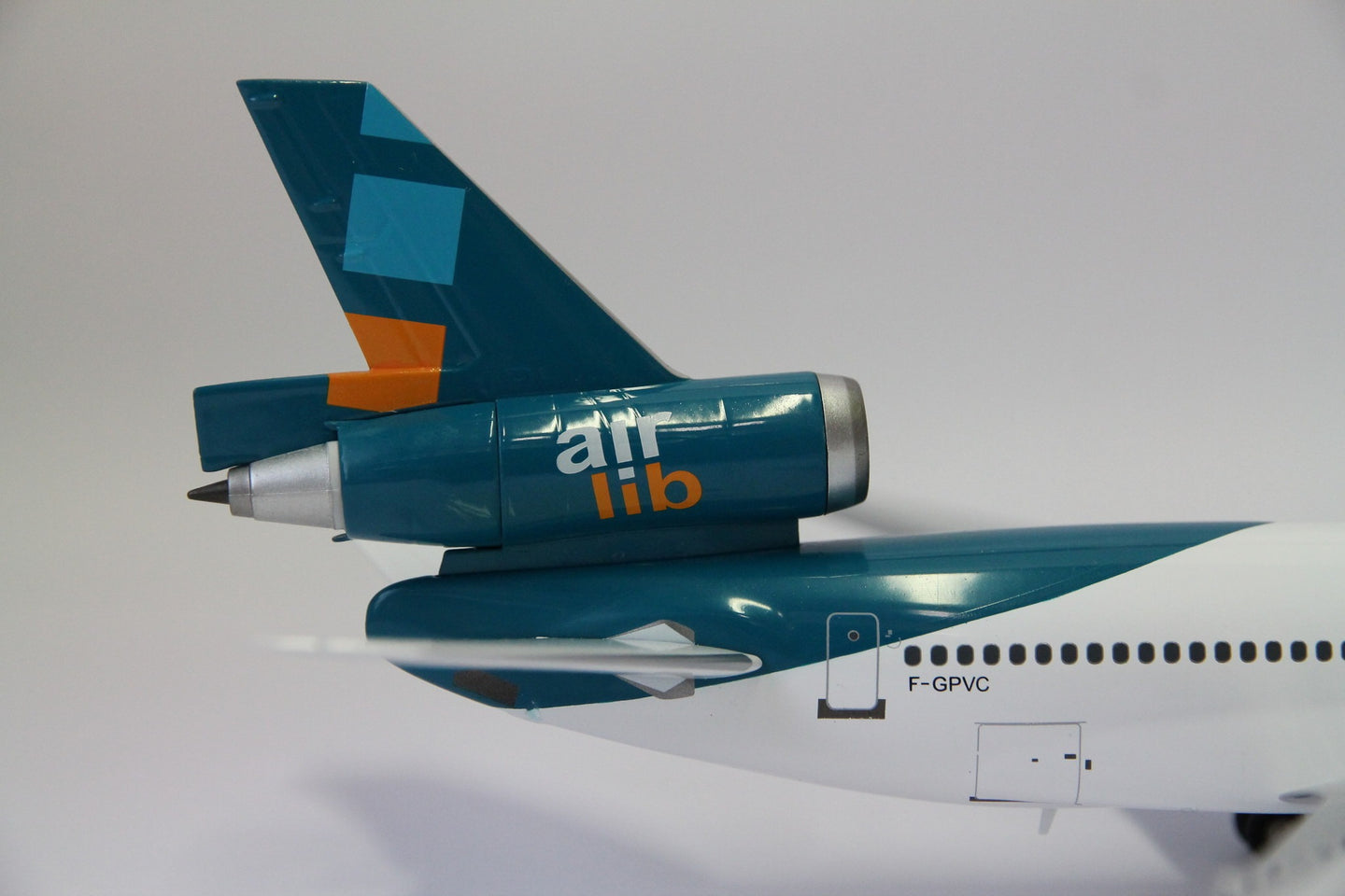 INFLIGHT 200 DC-10-30 AIR LIBERTE REG: F-GPVC