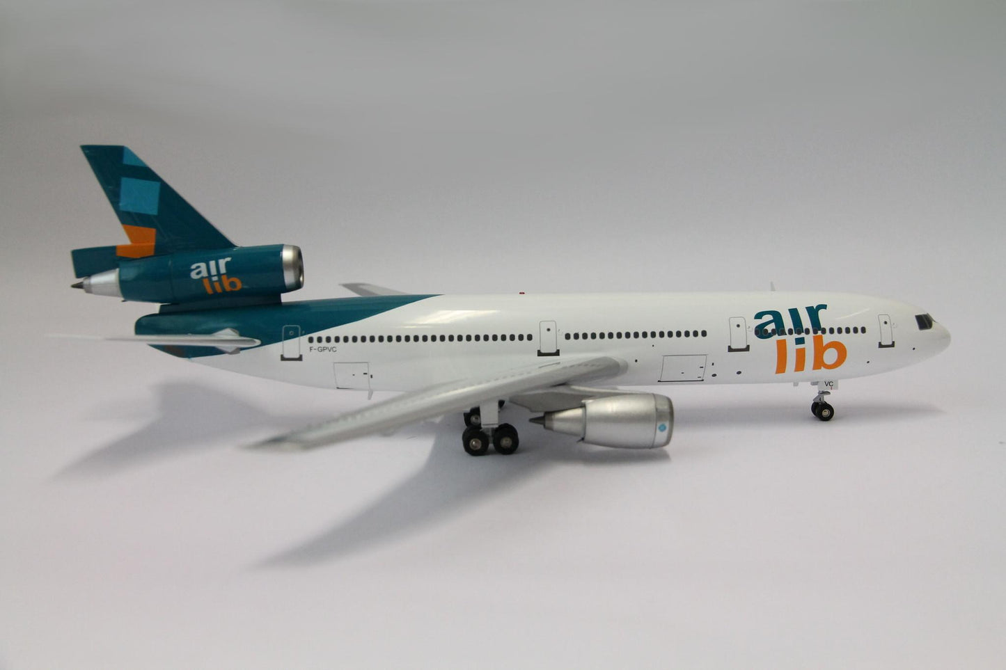 INFLIGHT 200 DC-10-30 AIR LIBERTE REG: F-GPVC