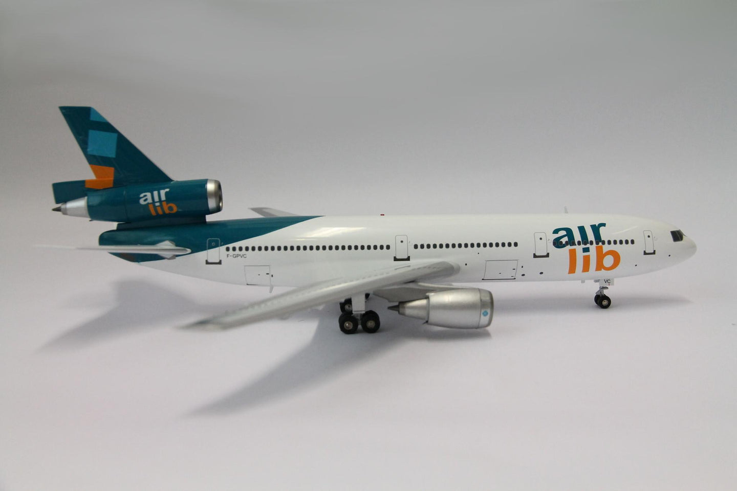 INFLIGHT 200 DC-10-30 AIR LIBERTE REG: F-GPVC