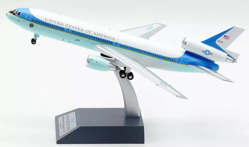 INFLIGHT 200 DC-10 C-10 USAF REG: 11030 + COLLECTORS COIN