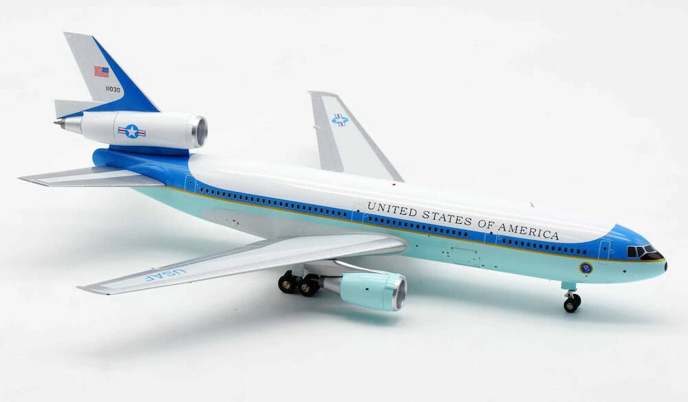 INFLIGHT 200 DC-10 C-10 USAF REG: 11030 + COLLECTORS COIN