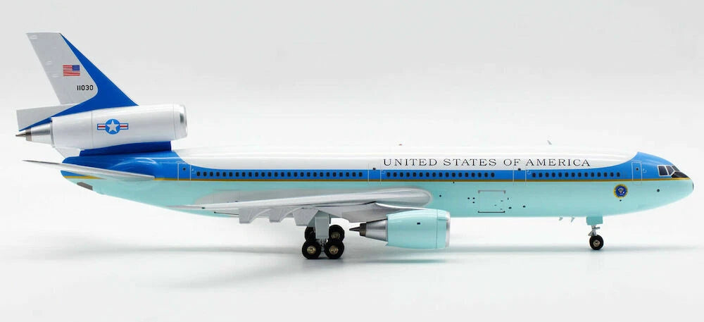 INFLIGHT 200 DC-10 C-10 USAF REG: 11030 + COLLECTORS COIN