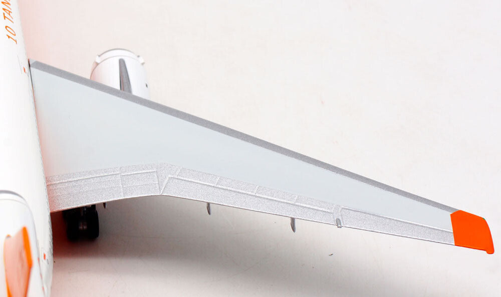 INFLIGHT 200 DC-10-30 TANKER AIR CARRIER REG: N522AX