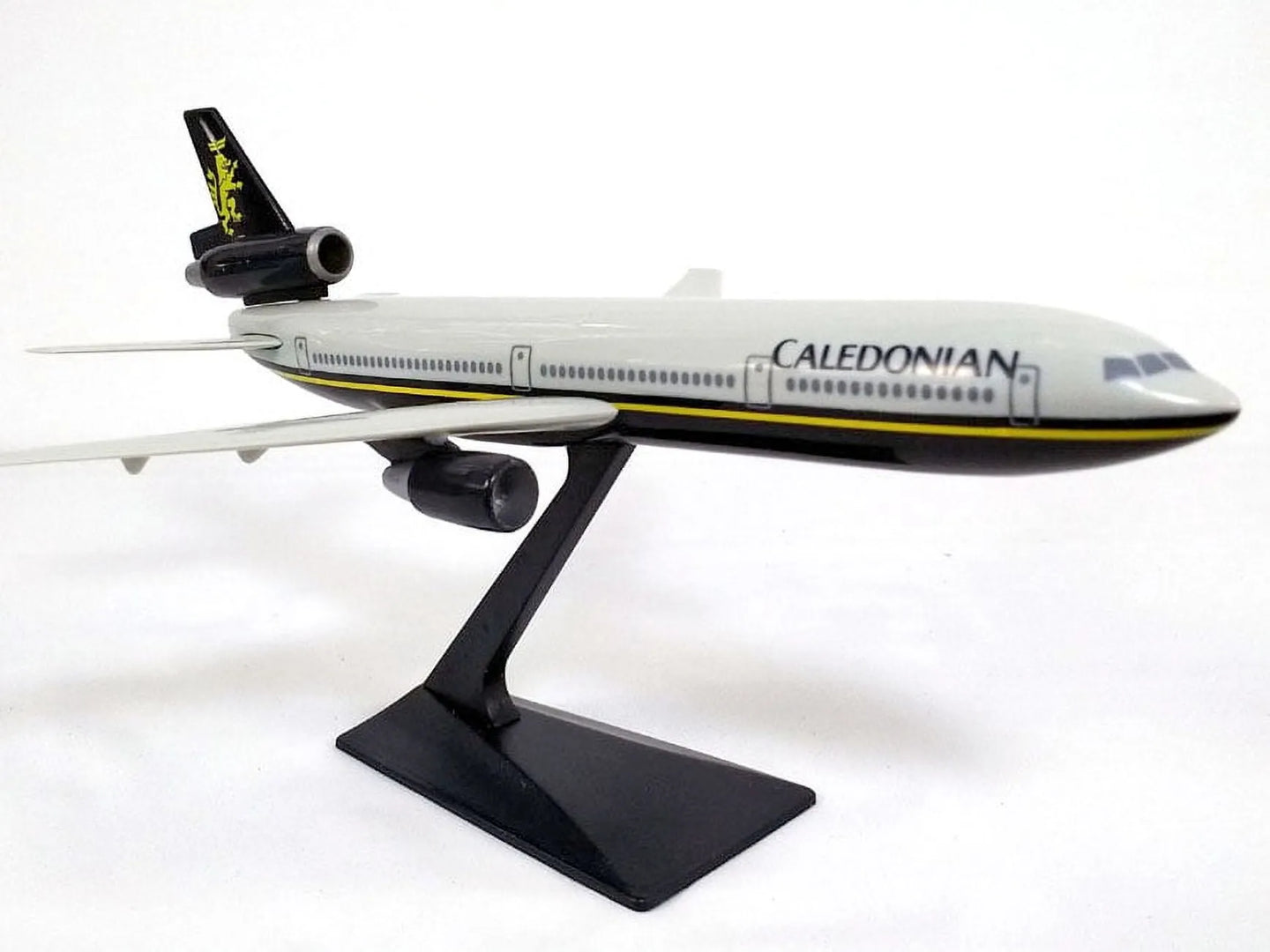 INFLIGHT 200 DC-10-30 CALEDONIAN AIRWAYS REG: G-BHDH