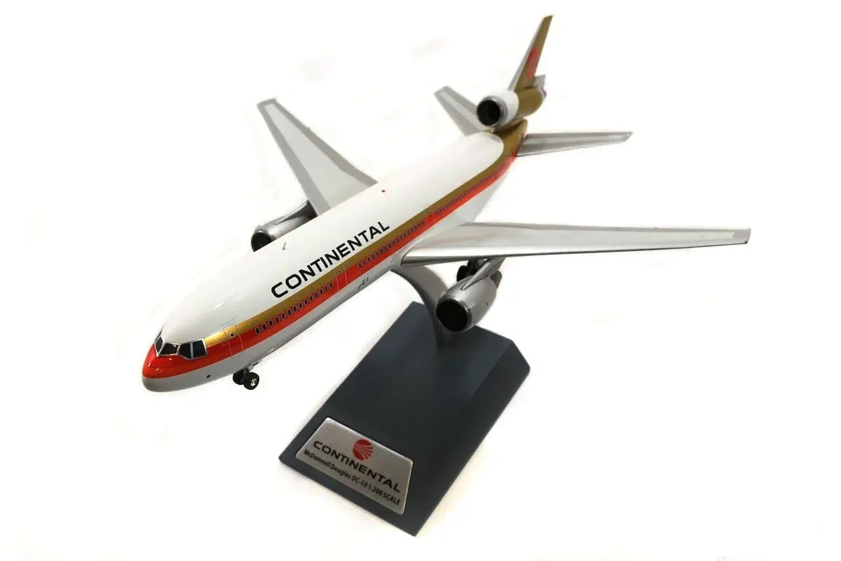 INFLIGHT 200 DC-10-30 CONTINENTAL AIRLINES REG: N14062